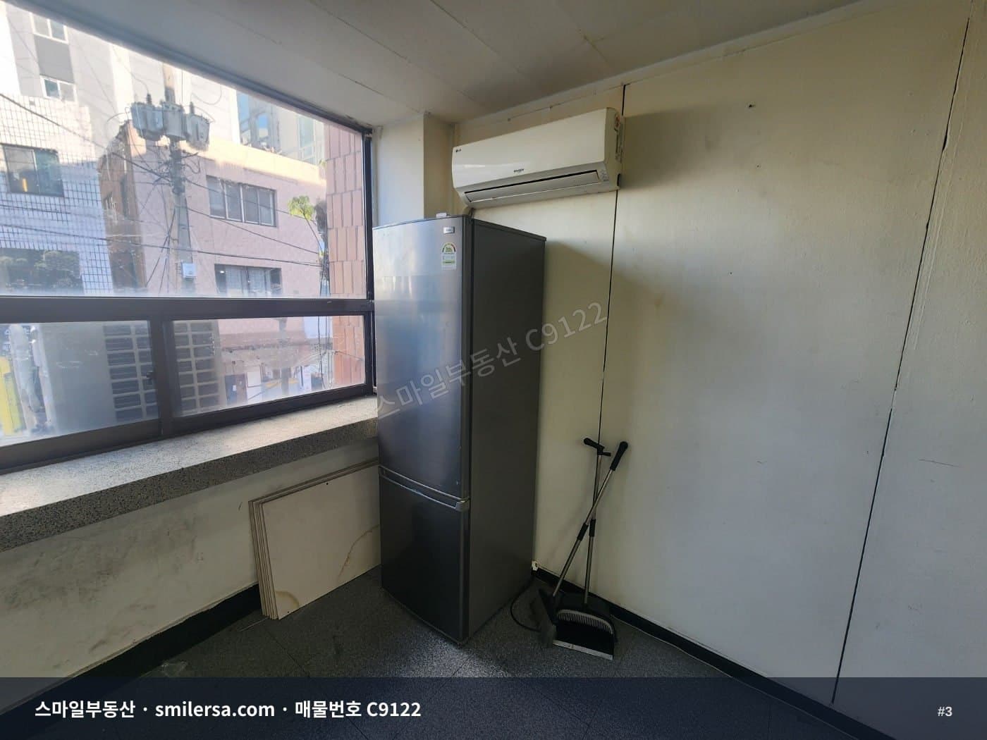 부산진경찰서 인근 소형사무실, 10평 창가 자리 썸네일 3
