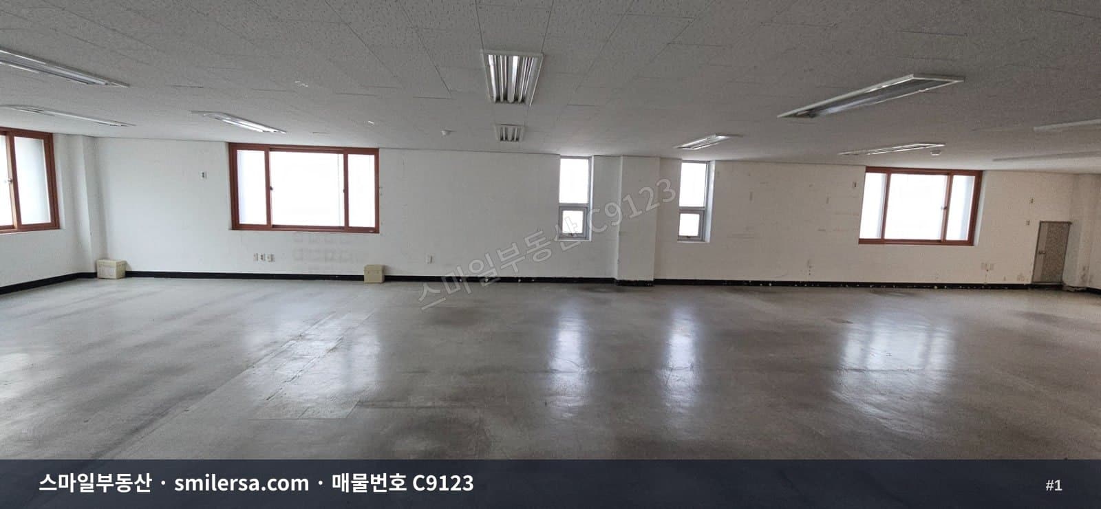 부산광역시 남구 대연동 사무실 내부 사진 C9123