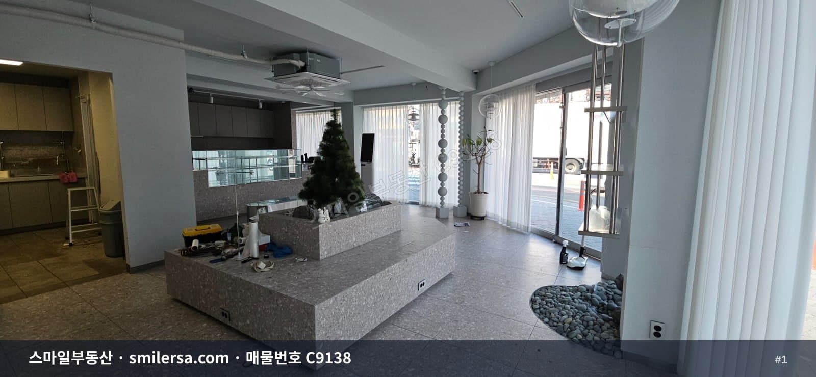 부산광역시 연제구 연산동 상가 내부 사진 C9138