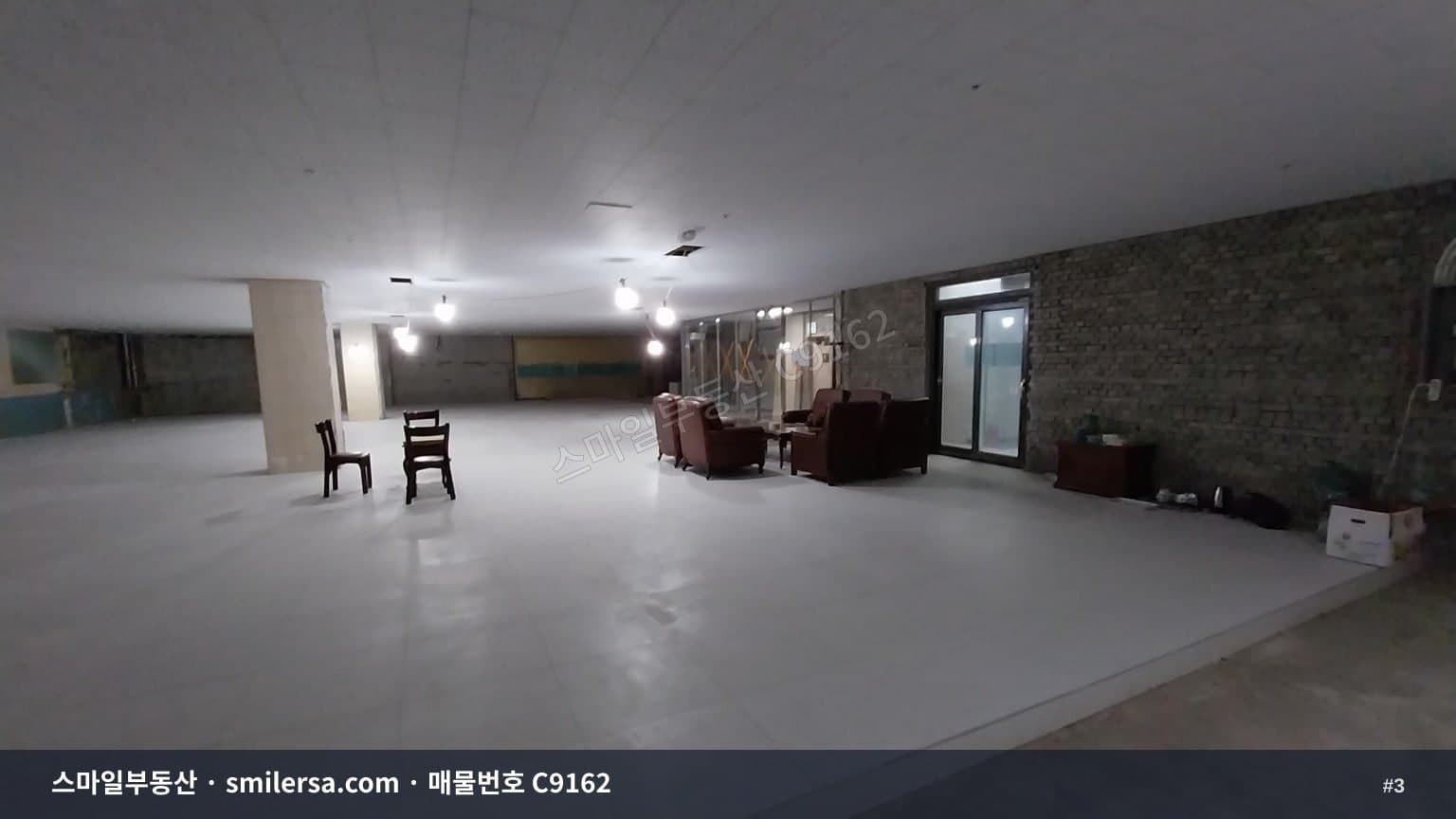 초량역 5번출구 바로 연결, 합리적 가격의 지하층 상가 썸네일 3