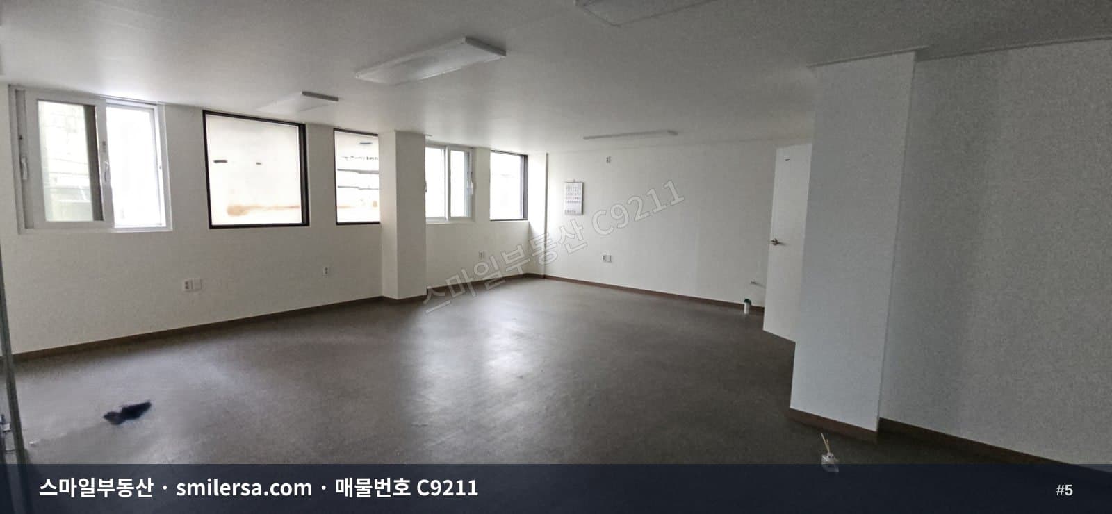 거제역 인근 깔끔한 상가·사무실, 39평 2층 월세 썸네일 5