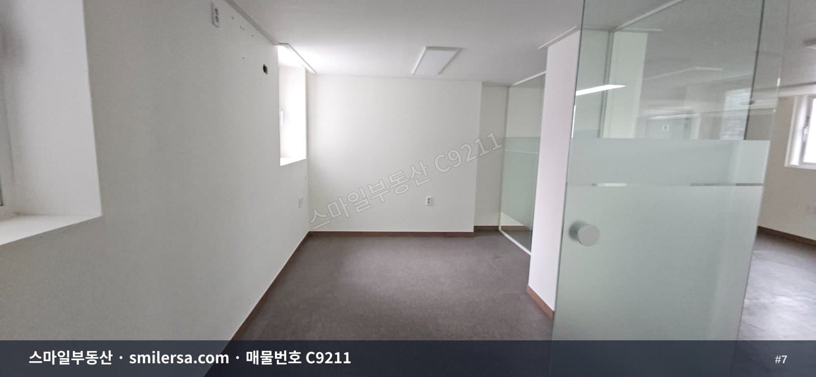 거제역 인근 깔끔한 상가·사무실, 39평 2층 월세 썸네일 7