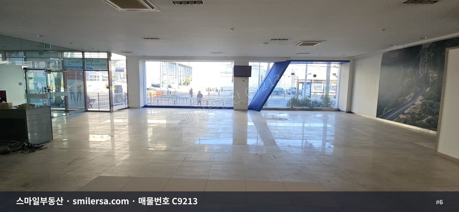 교대역 인근 대로변 1층 대형상가 90평 썸네일 6