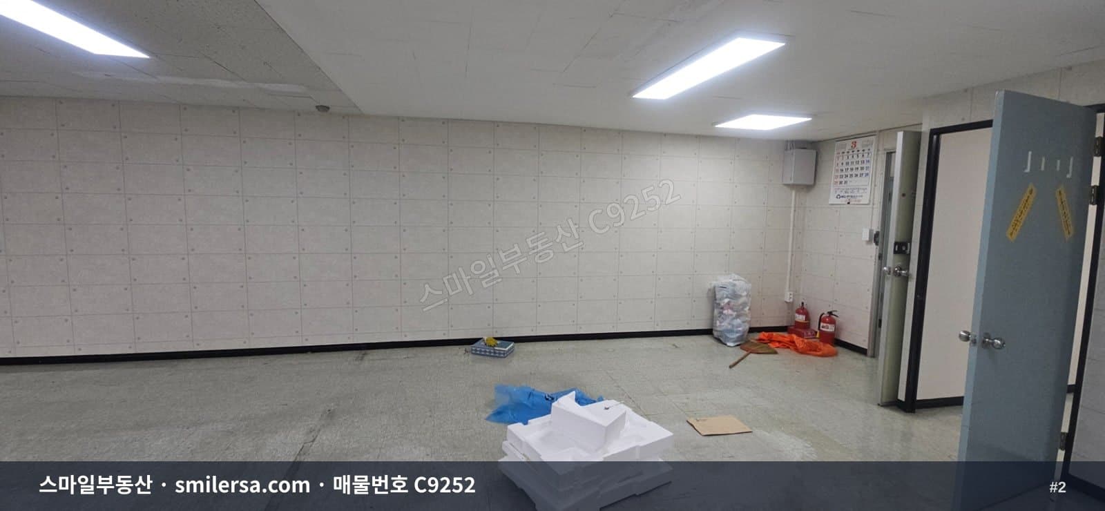 동래역 대동병원 건너편 골목 인근 사무실, 26평 2층 월세 썸네일 2