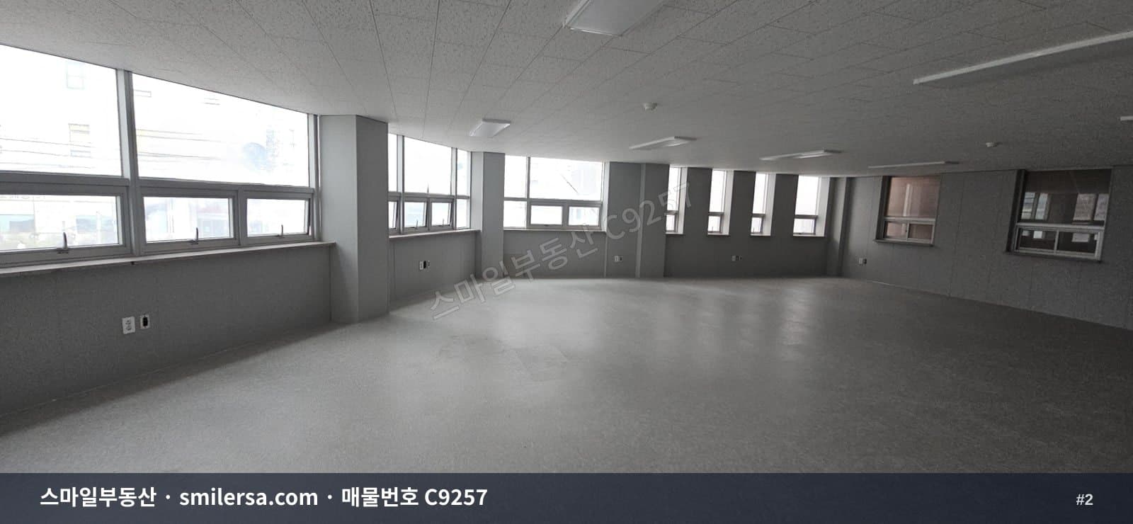 명륜역 인근 깔끔한 중형사무실, 온천동 46평 리모델링 매물 썸네일 2