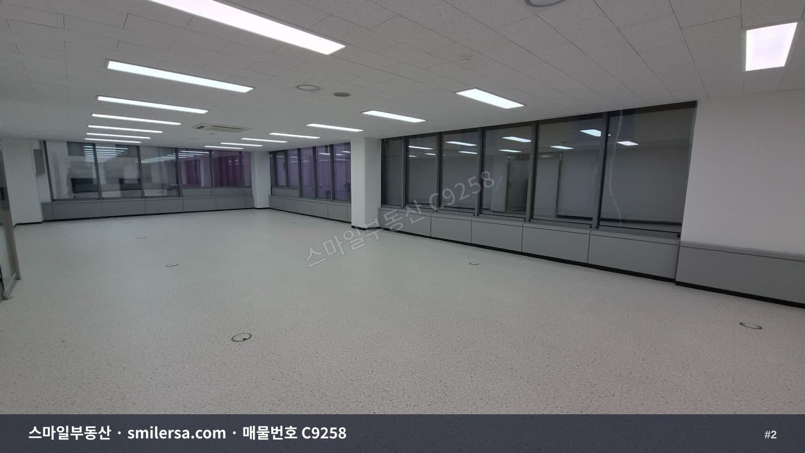 서면역 인근 관리 잘된 중형 사무실, 부전동 85평 월세 썸네일 2