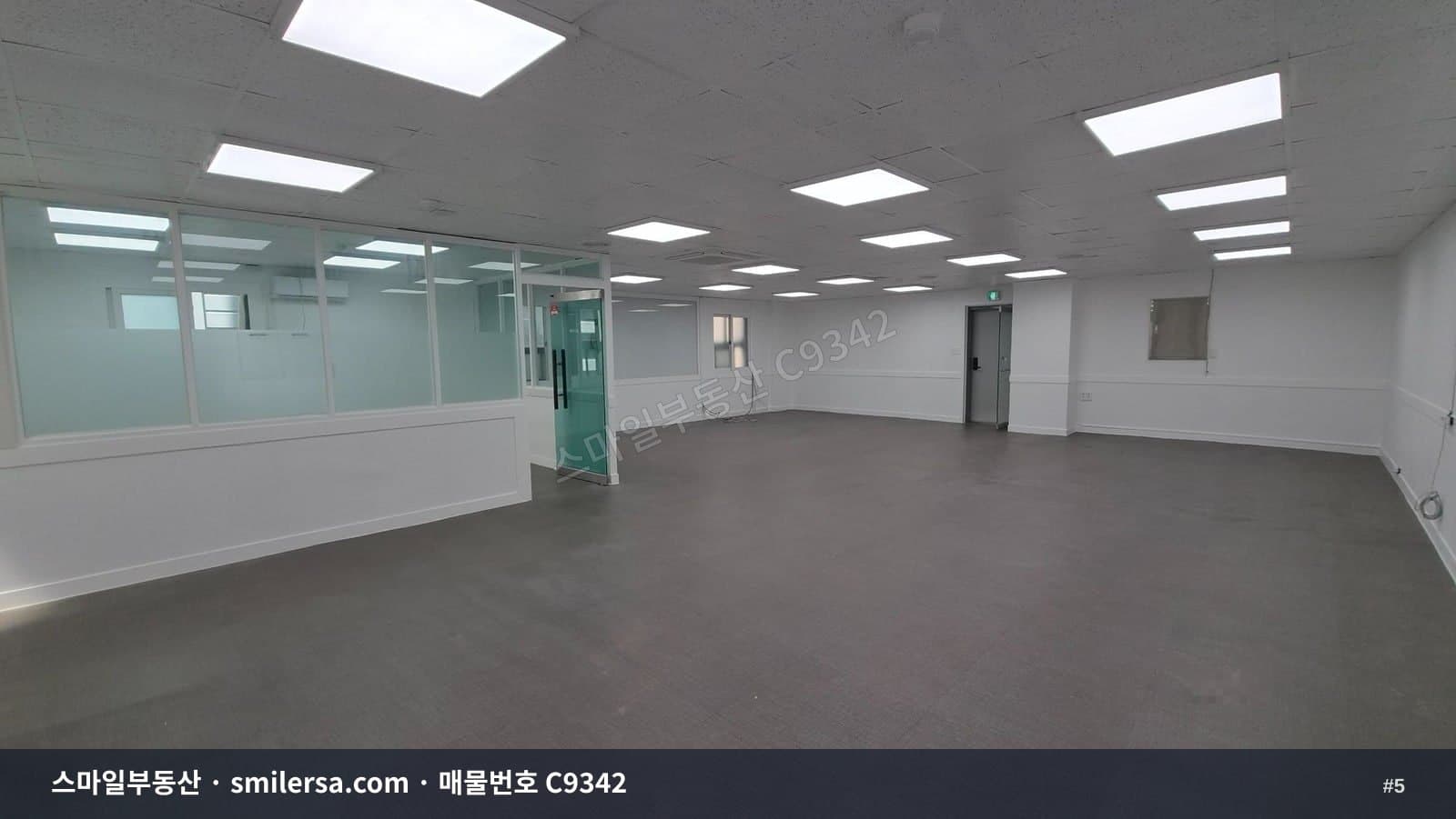 부산 동구 범일동 조방앞 깔끔한 사무실 | 45평 월세 썸네일 5