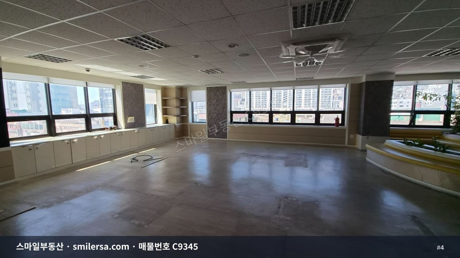 범일동 대로변 대형사무실, 100평대 넓은 공간 월세 매물 썸네일 4