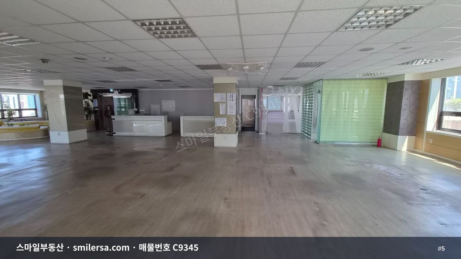 범일동 대로변 대형사무실, 100평대 넓은 공간 월세 매물 썸네일 5