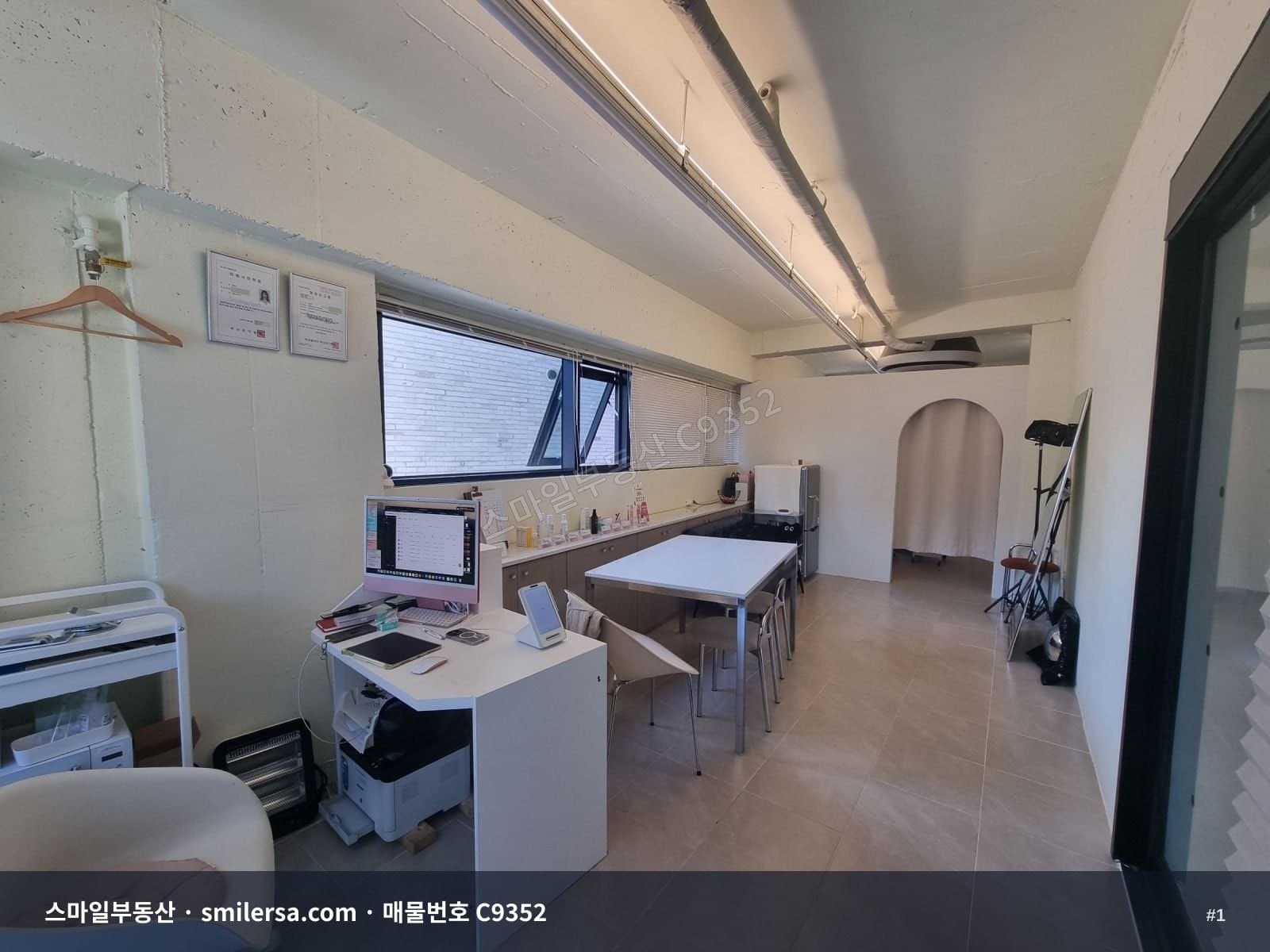 부산광역시 부산진구 전포동 상가 내부 사진 C9352