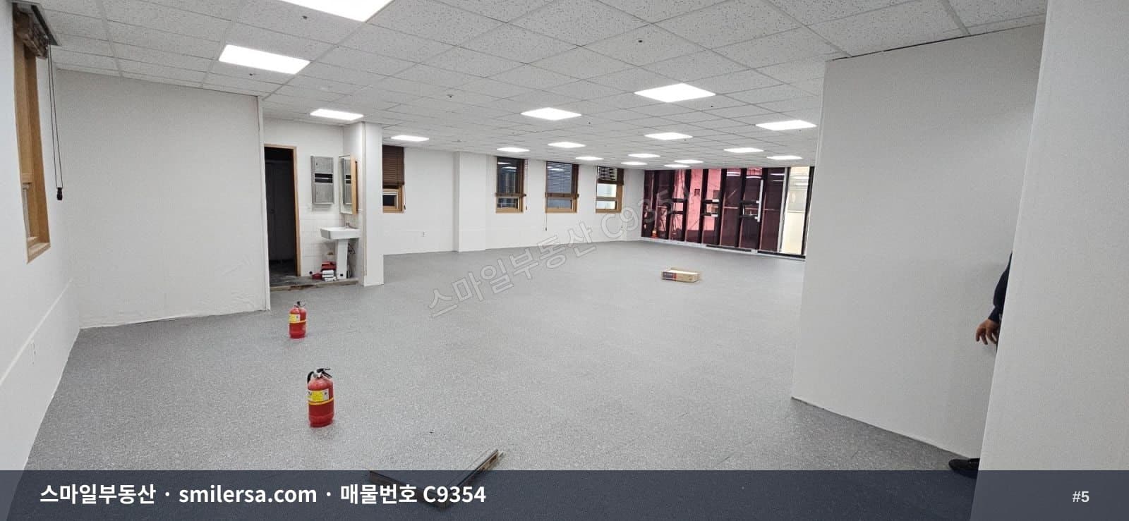 연산역 4번출구 바로 앞, 깔끔한 중형 사무실 나왔습니다 썸네일 5