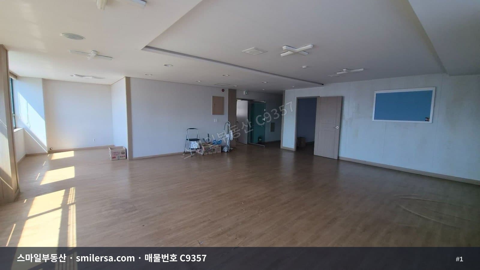 부산진역 대로변 접근성 좋은 사무실 - 수정동 월세 - 1