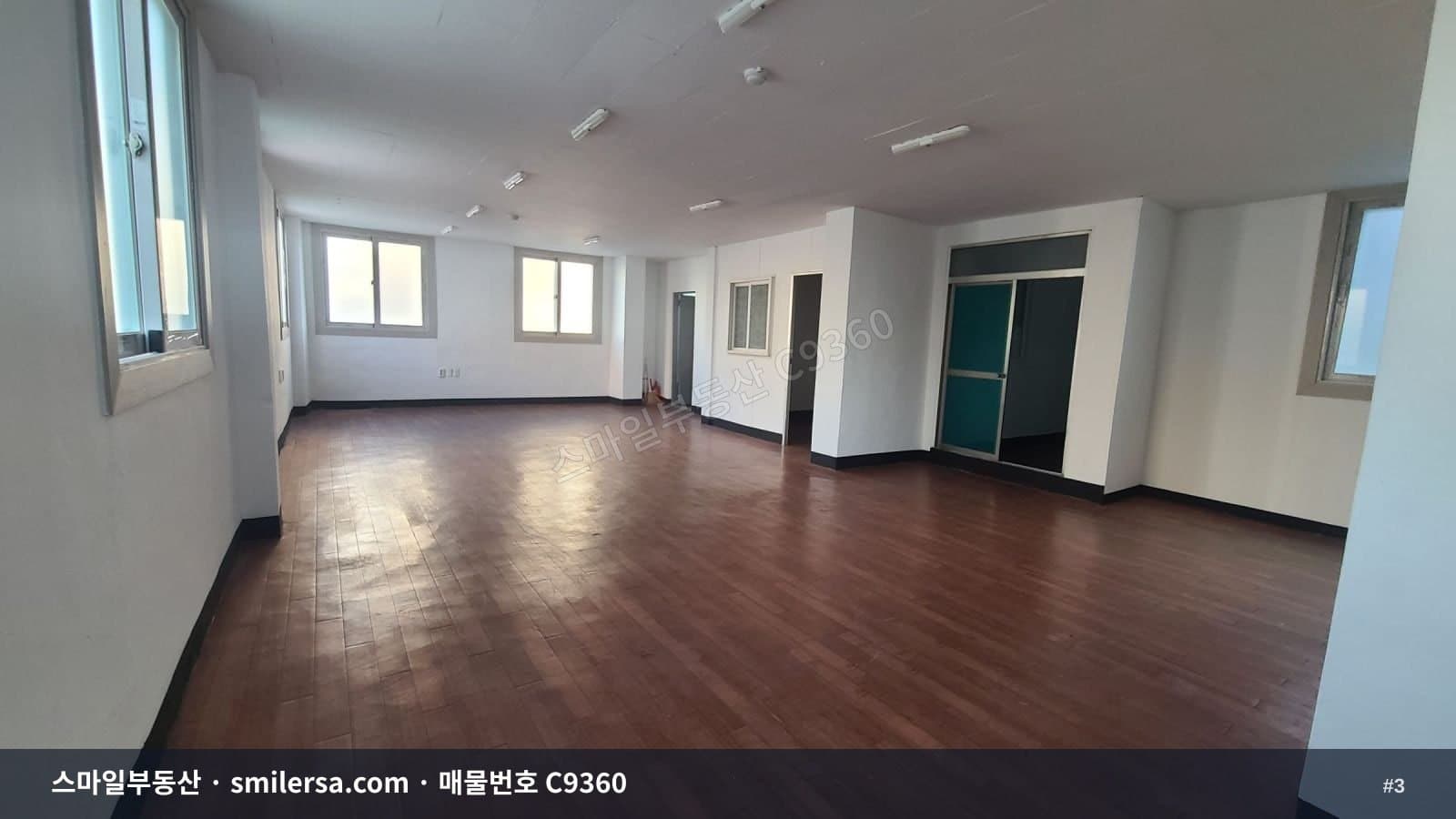 연산동 대로변 4층 사무실, 채광 좋고 가성비 괜찮은 26평 썸네일 3