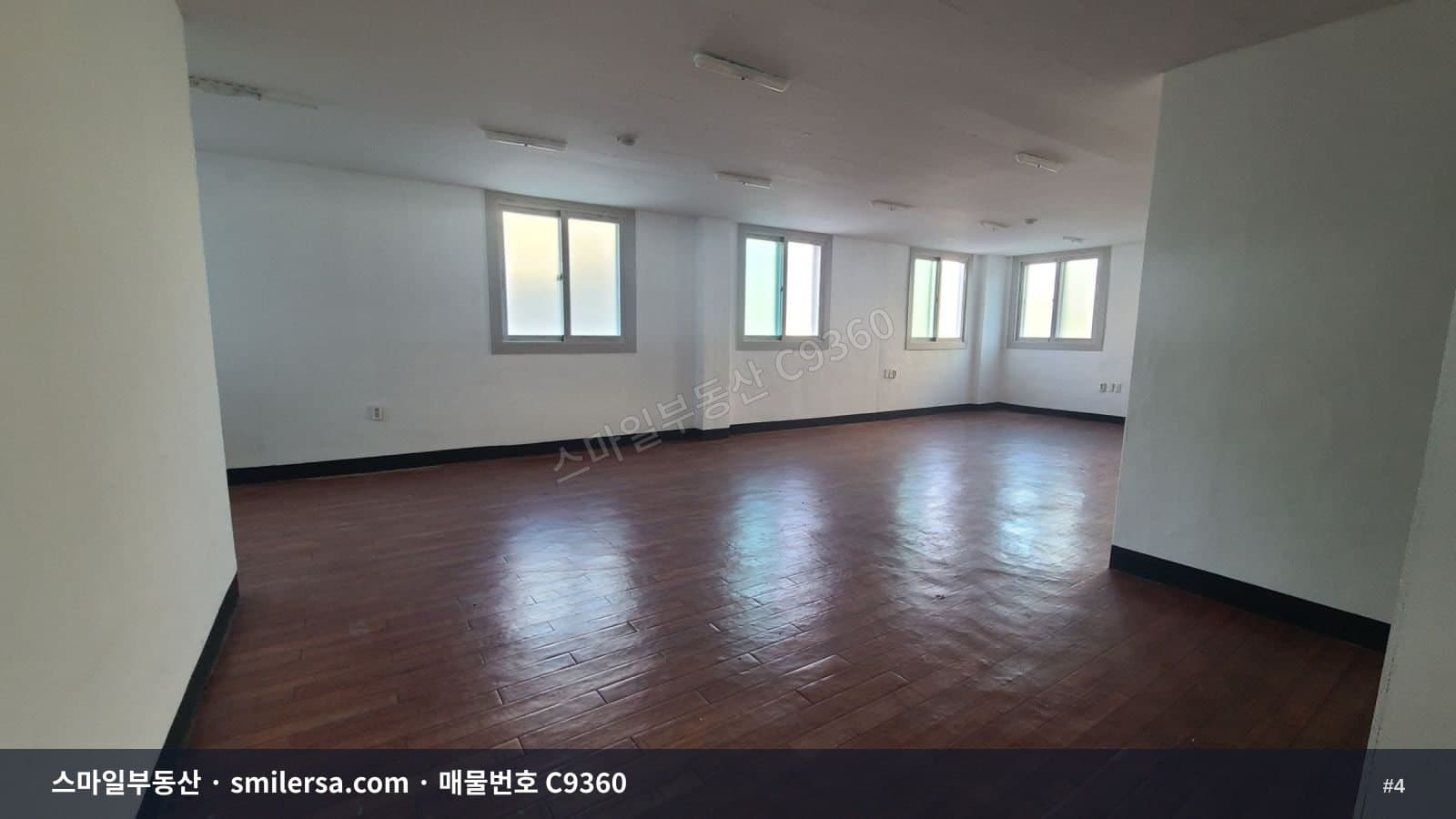 연산동 대로변 4층 사무실, 채광 좋고 가성비 괜찮은 26평 썸네일 4