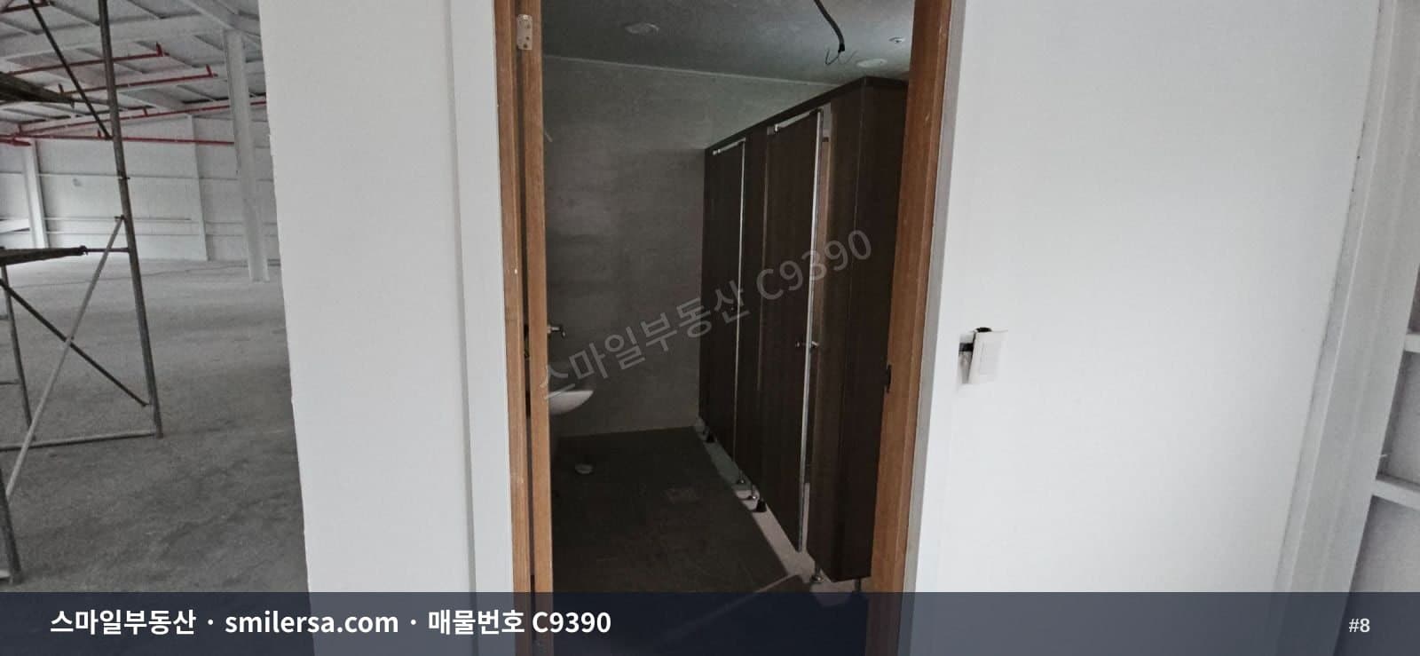 망미동 신축급 대형상가 181평, 주차 6대 가능한 3층 독립공간 썸네일 8