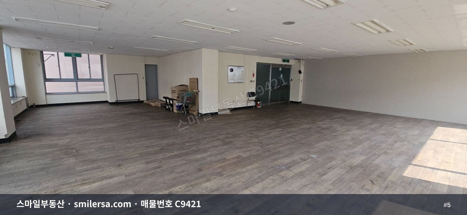 장산역 인근 넓고 탁 트인 중형 사무실 썸네일 5