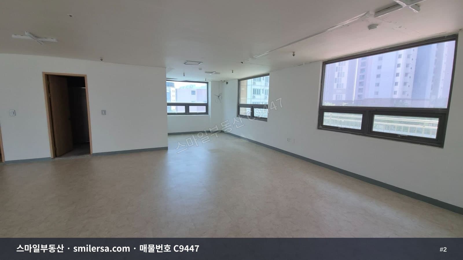 수영역 인근 대로변 광고효과 좋은 깔끔한 사무실 썸네일 2