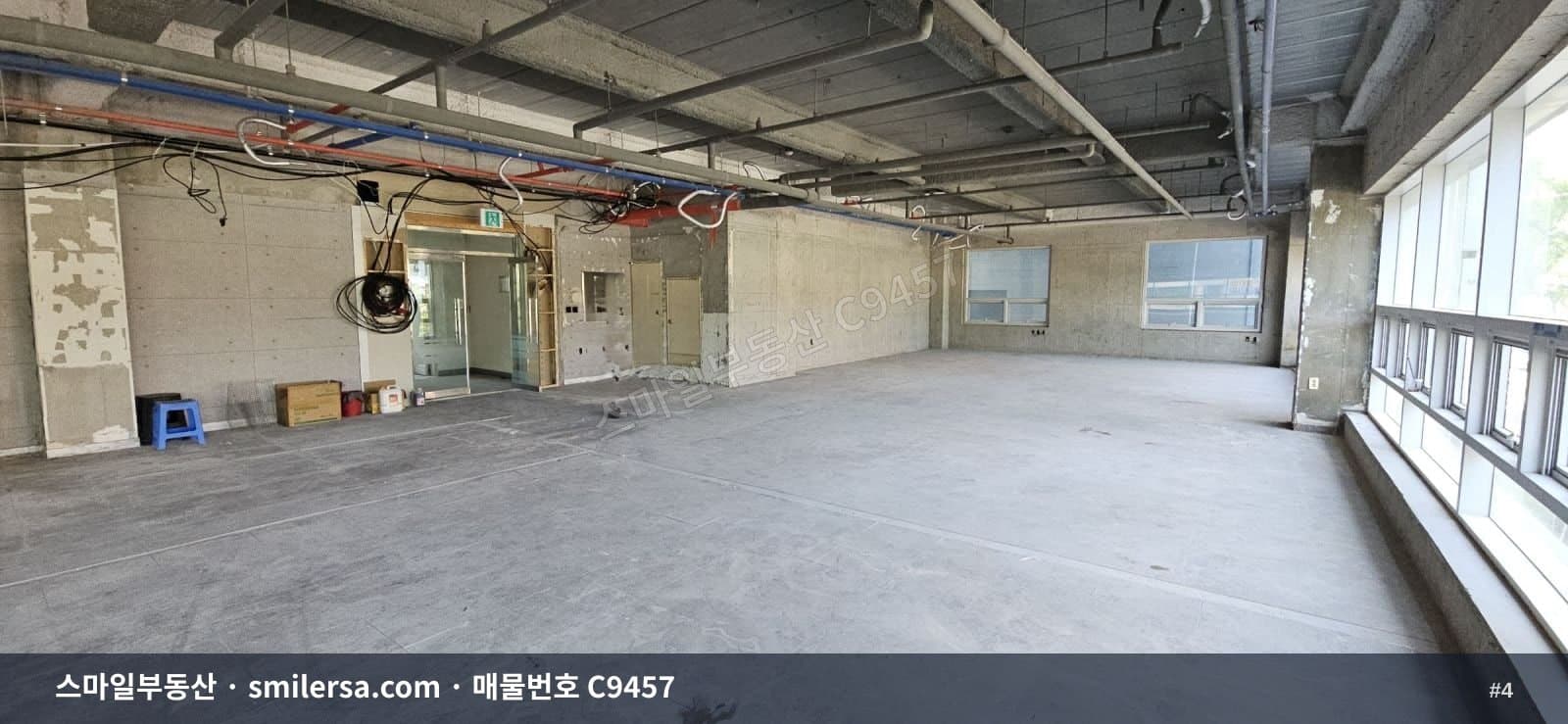 동래역 인근 156평 대형 상가, 사무실로도 활용 가능한 2층 공간 썸네일 4