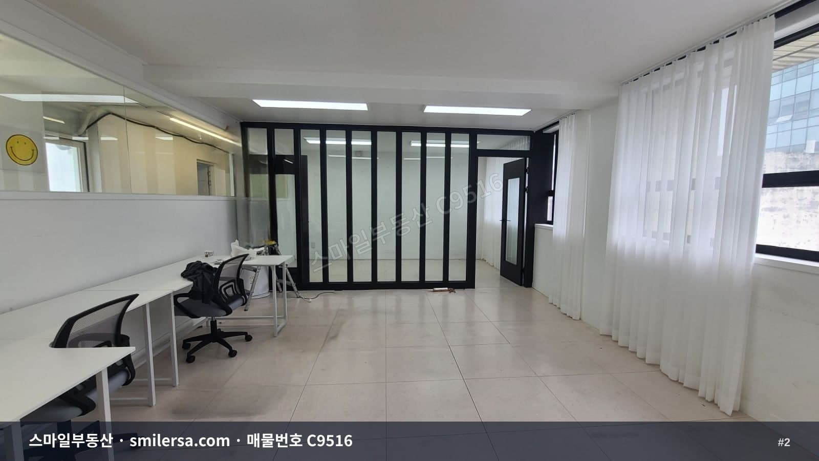 전리단길 사무실 - 인테리어 완비된 11평 루프탑 공간 썸네일 2