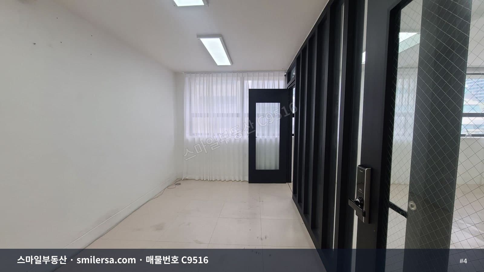 전리단길 사무실 - 인테리어 완비된 11평 루프탑 공간 썸네일 4