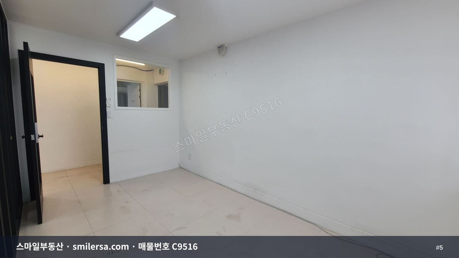 전리단길 사무실 - 인테리어 완비된 11평 루프탑 공간 썸네일 5
