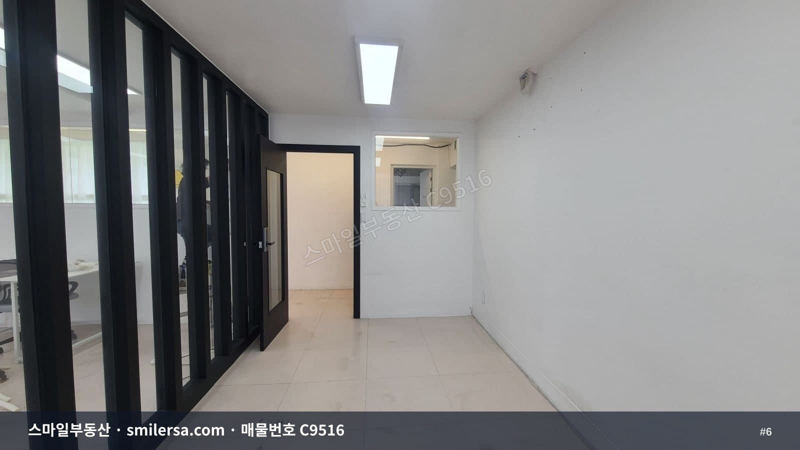 전리단길 사무실 - 인테리어 완비된 11평 루프탑 공간 썸네일 6