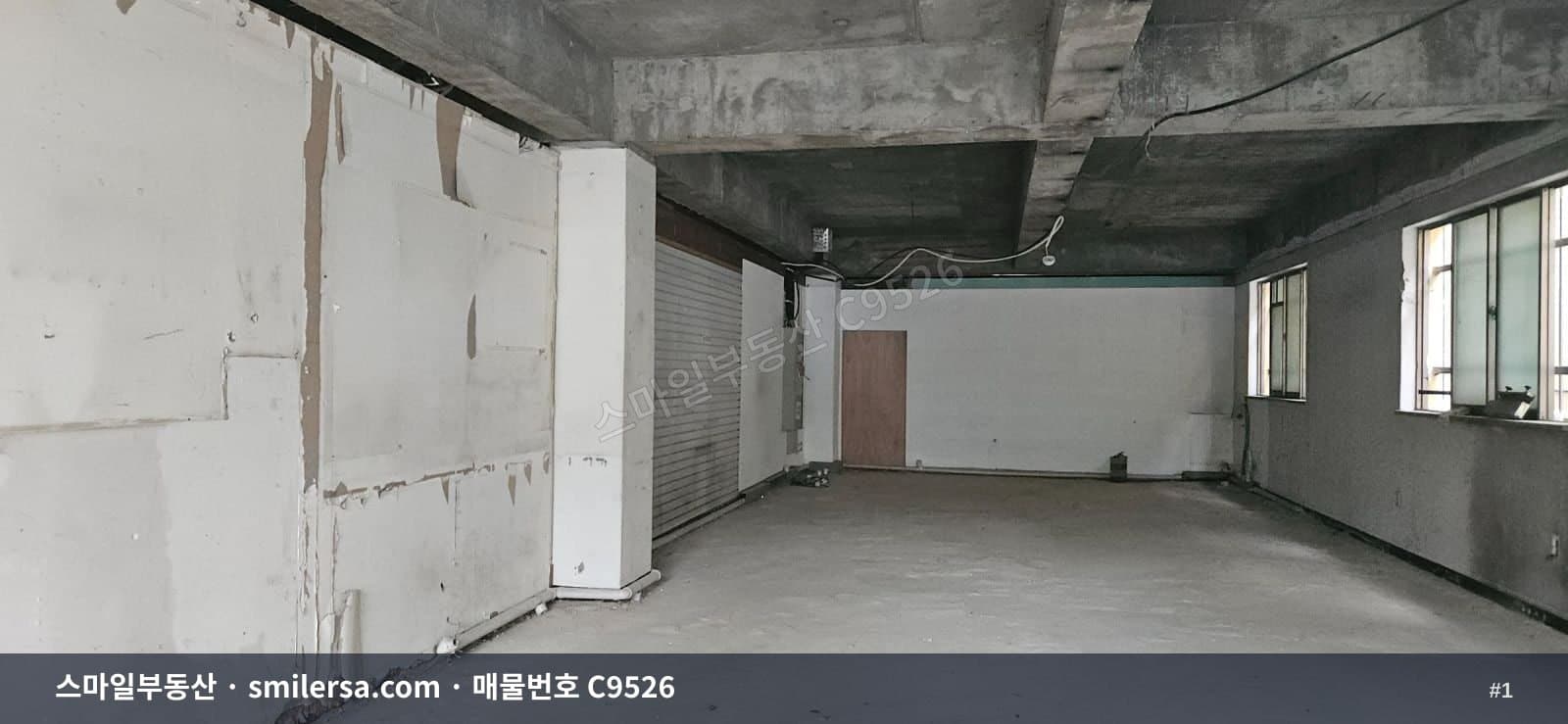 부산광역시 동래구 수안동 상가 내부 사진 C9526