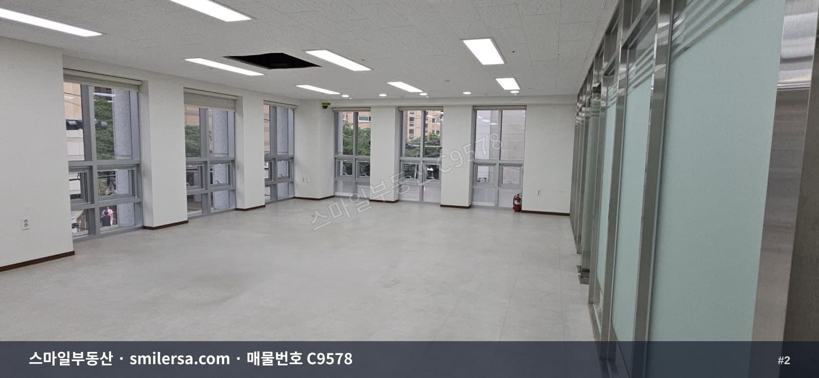 부전역 인근 대형 사무실, 전용 60평 규모 썸네일 2