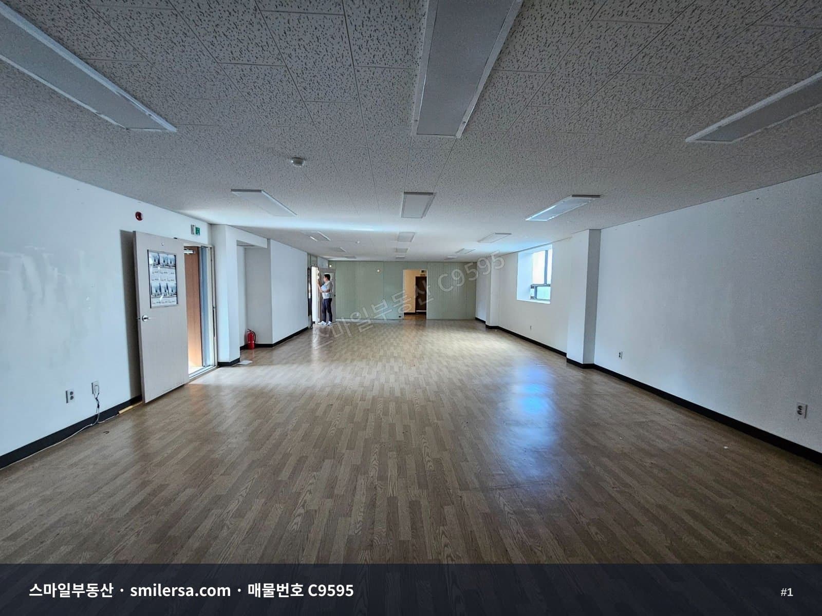 부산광역시 연제구 연산동 사무실 내부 사진 C9595