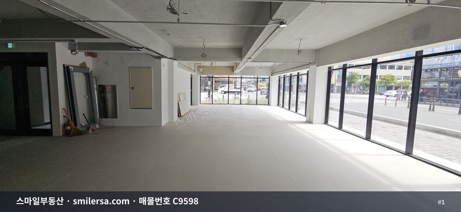 부산광역시 연제구 거제동 상가 내부 사진 C9598