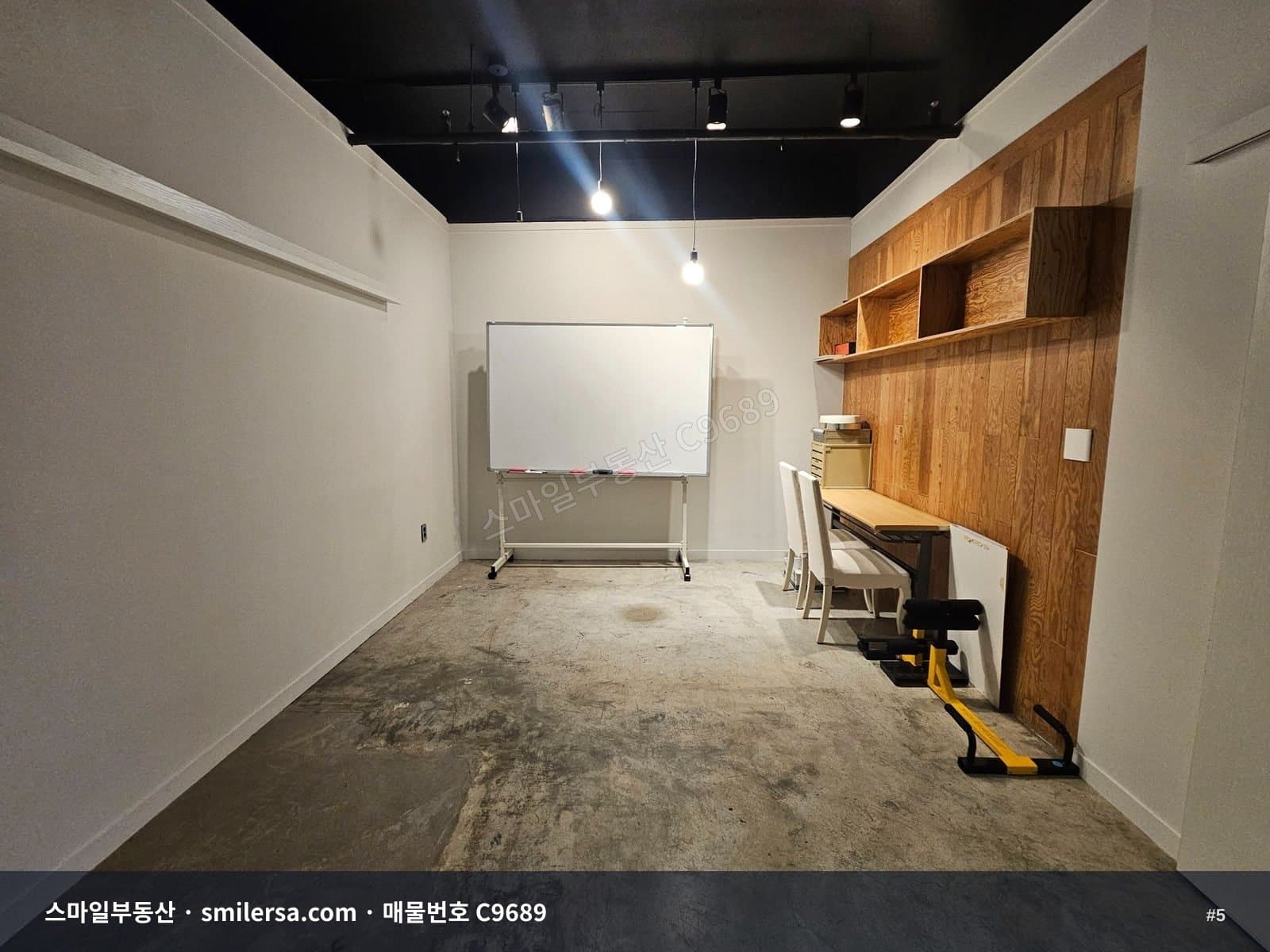 경성대·부경대 인근 깔끔한 사무실 | 대연동 30평 2층 썸네일 5