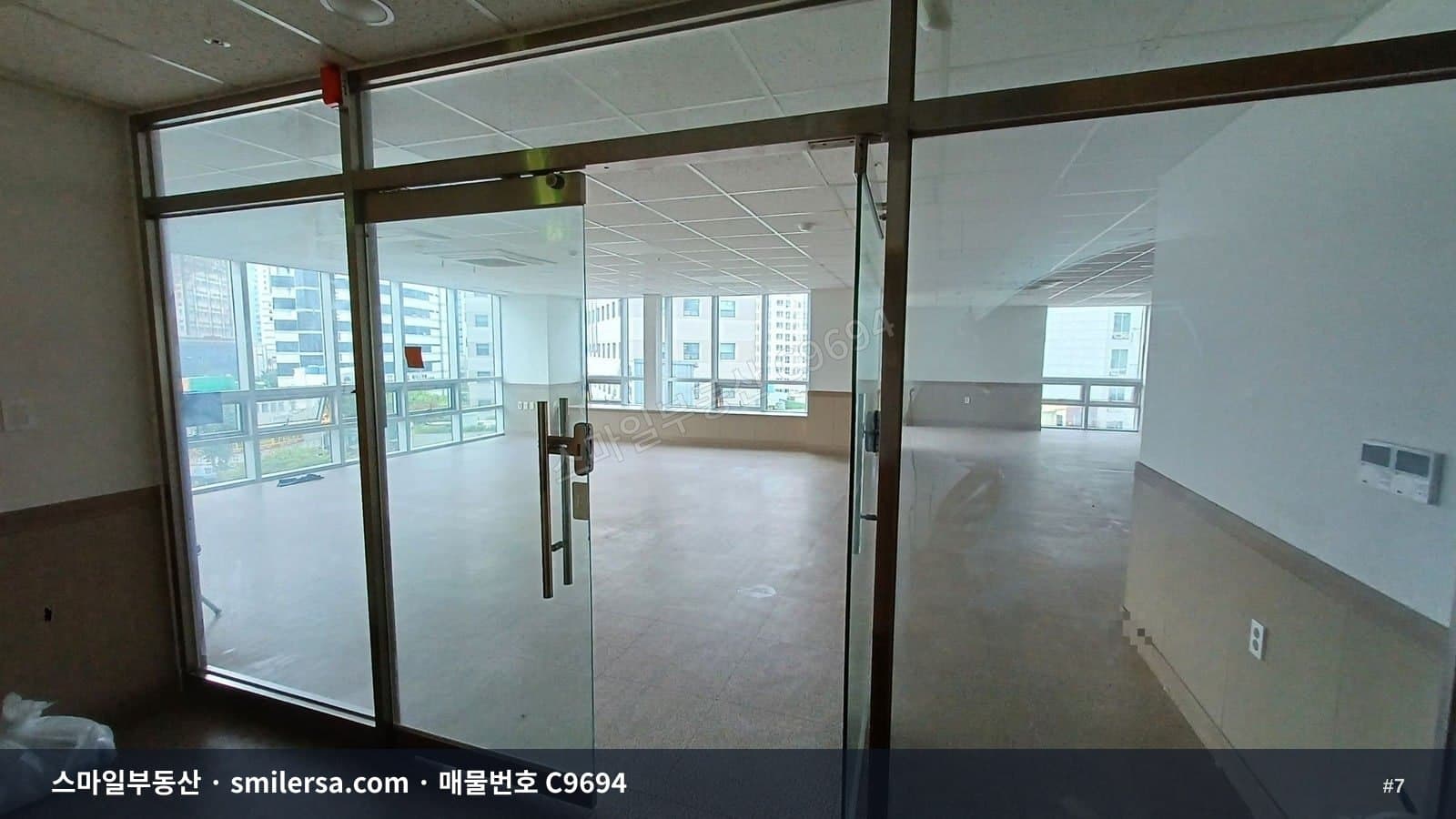 범내골역5번출구 인근 깔끔한 중형 사무실 C9694 썸네일 7