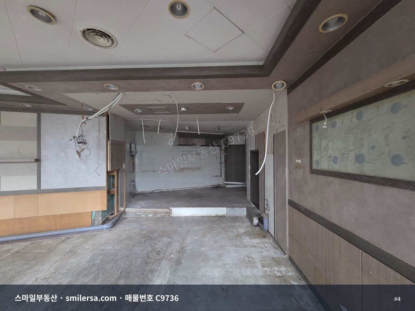 범내골역 1번출구 초역세권 무권리 1층 상가 썸네일 4