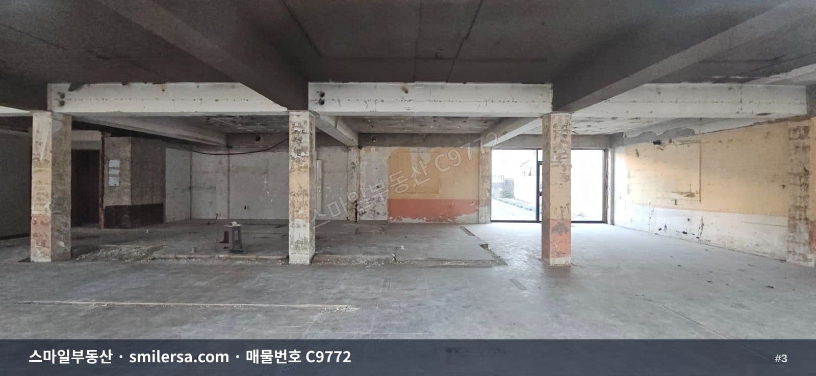 하단동 대로변 1·2층 대형상가, 주차 여유롭고 즉시입주 가능 썸네일 3