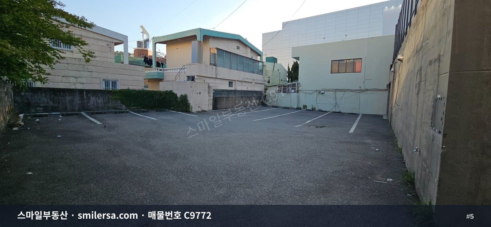 하단동 대로변 1·2층 대형상가, 주차 여유롭고 즉시입주 가능 썸네일 5