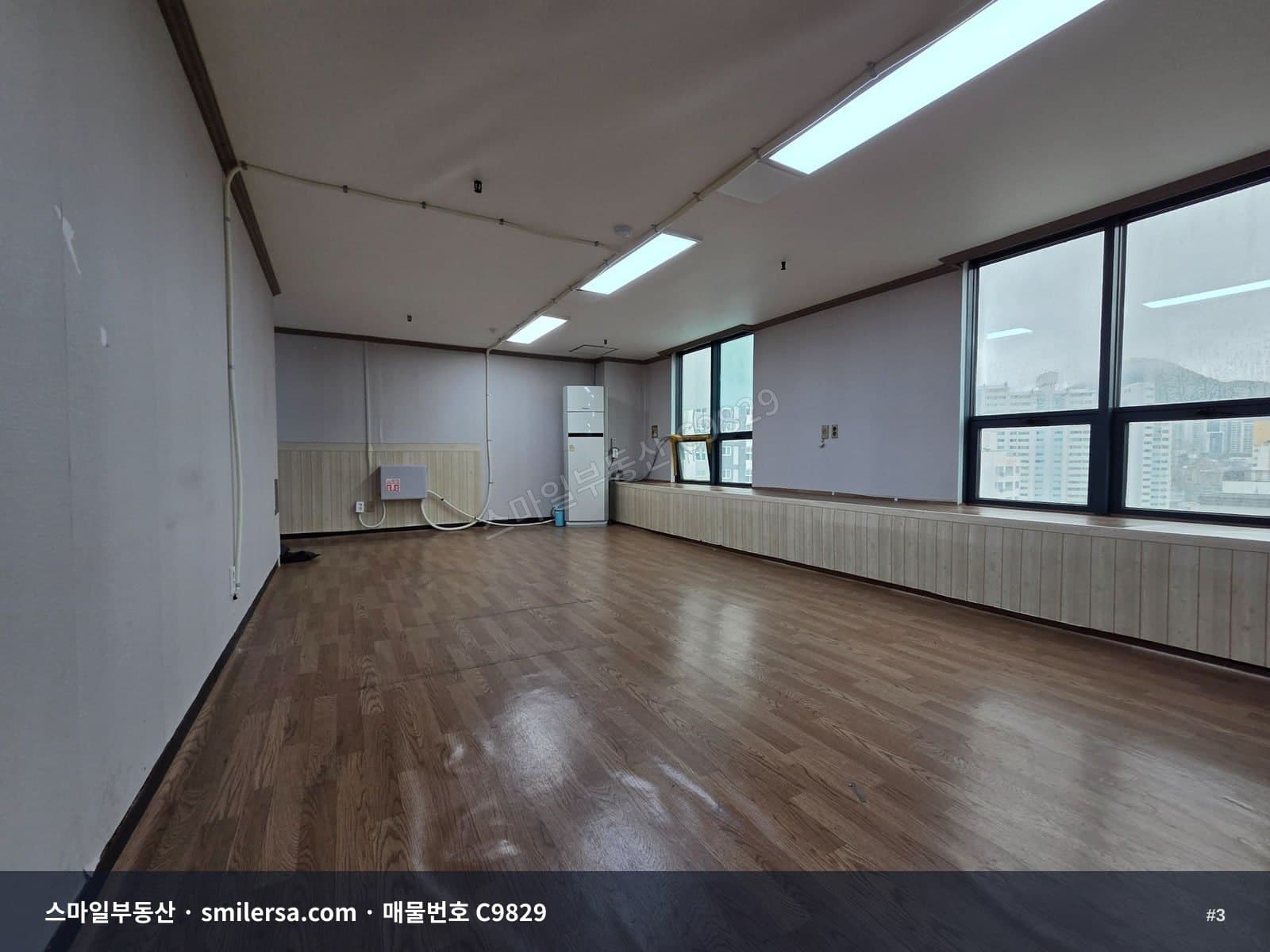 연산역 인근 리모델링된 깔끔한 사무실 썸네일 3