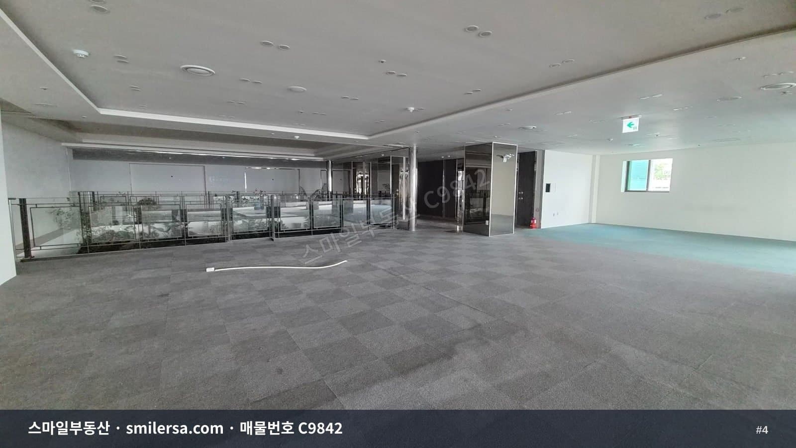 주차 편리한 대형사무실, 부산 사상구 모라동 상가 임대 썸네일 4