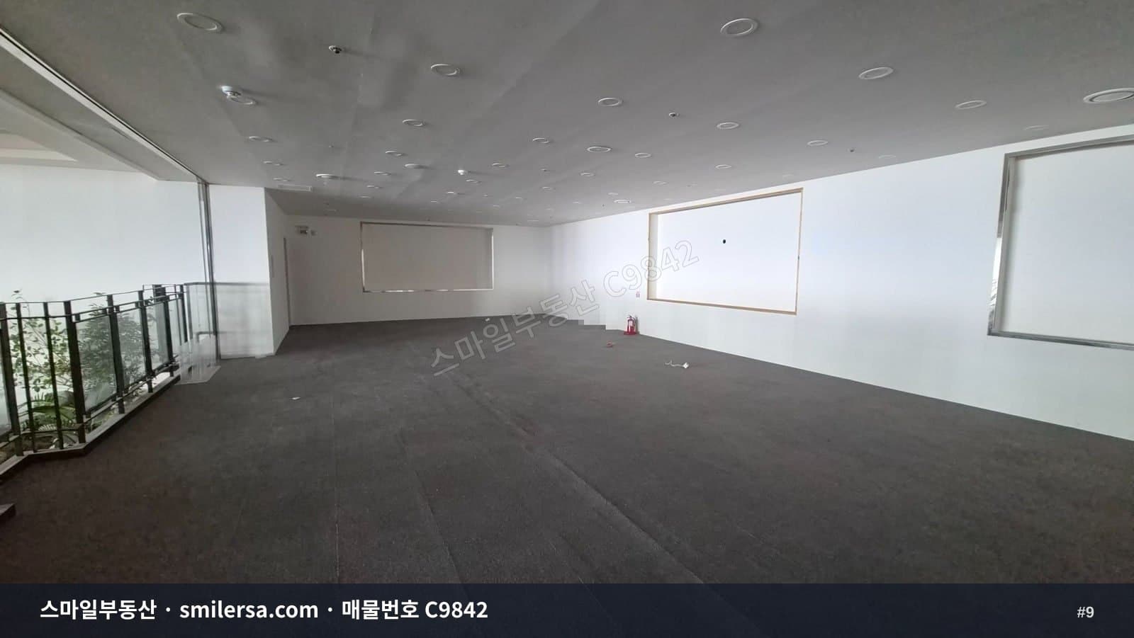 주차 편리한 대형사무실, 부산 사상구 모라동 상가 임대 썸네일 9