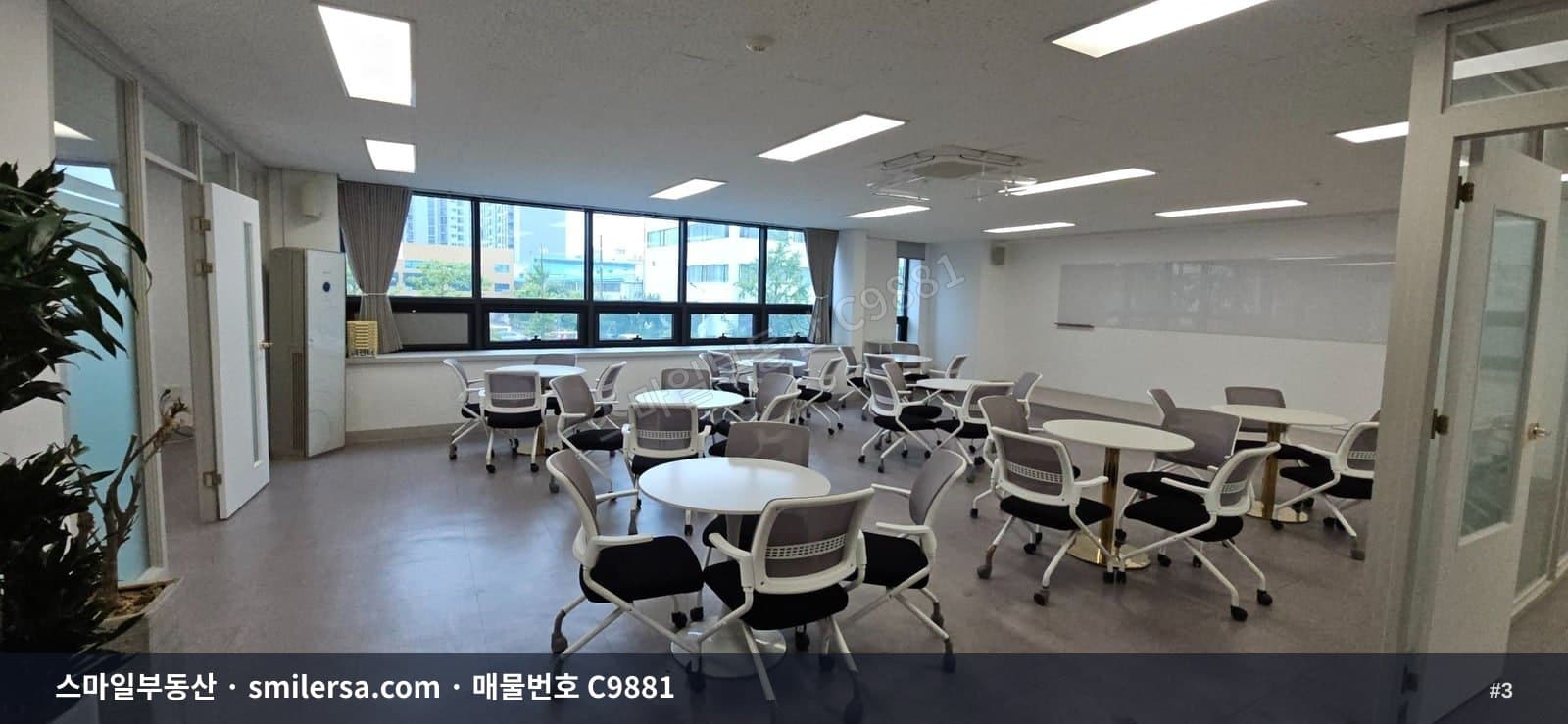 교대역 인근 룸구분 깔끔한 사무실 썸네일 3