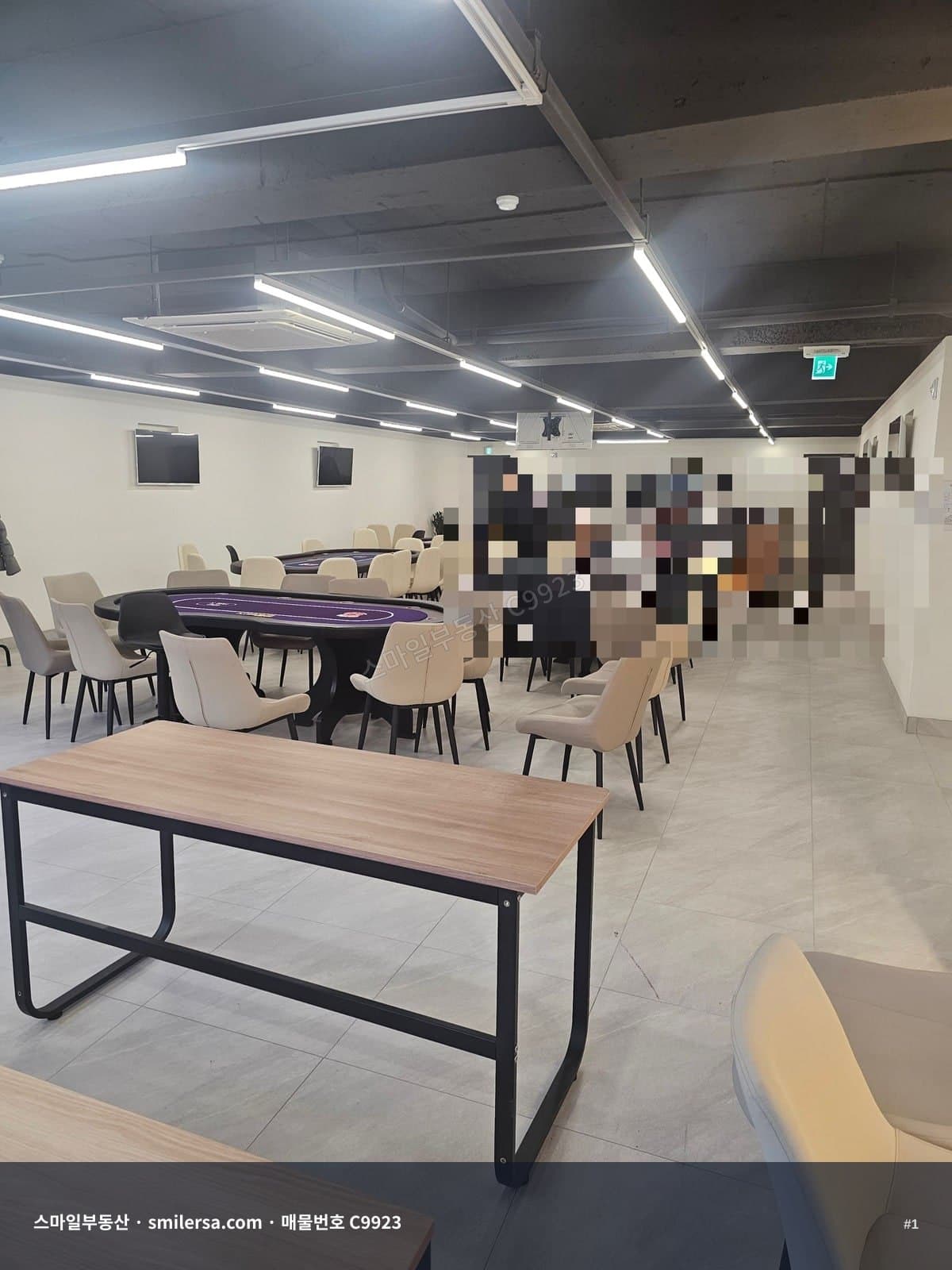 오방맛길 메인 사거리 전면 좋은 홀덤펍 상가 임대 - 1