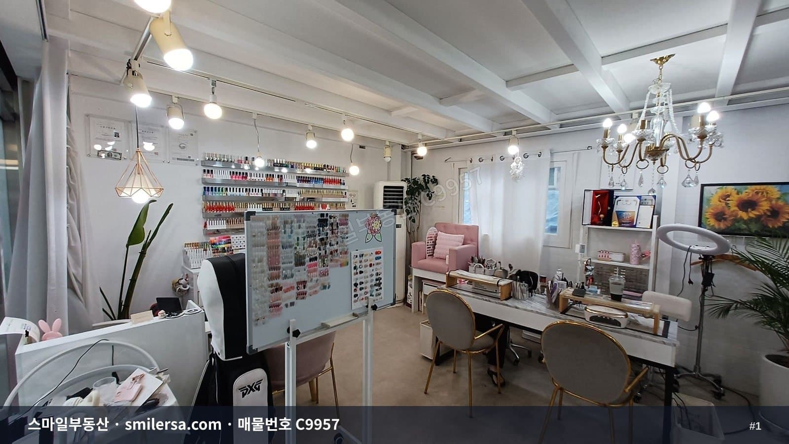 양정 도로변 인테리어 완비된 1층 상가 - 1