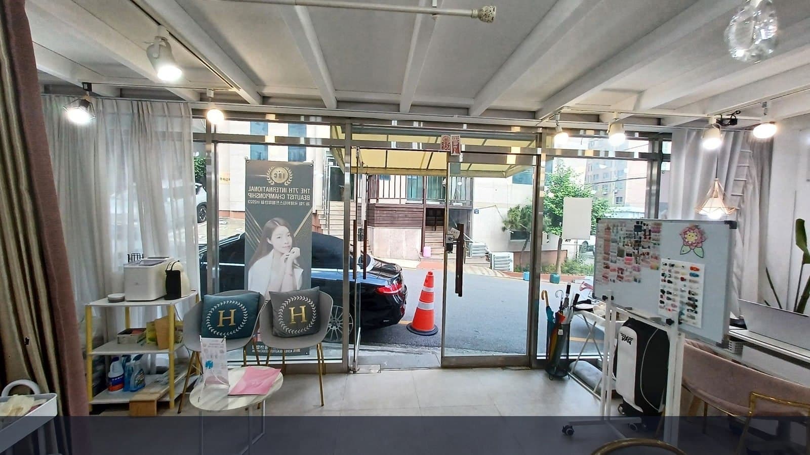 양정 도로변 인테리어 완비된 1층 상가 썸네일 3