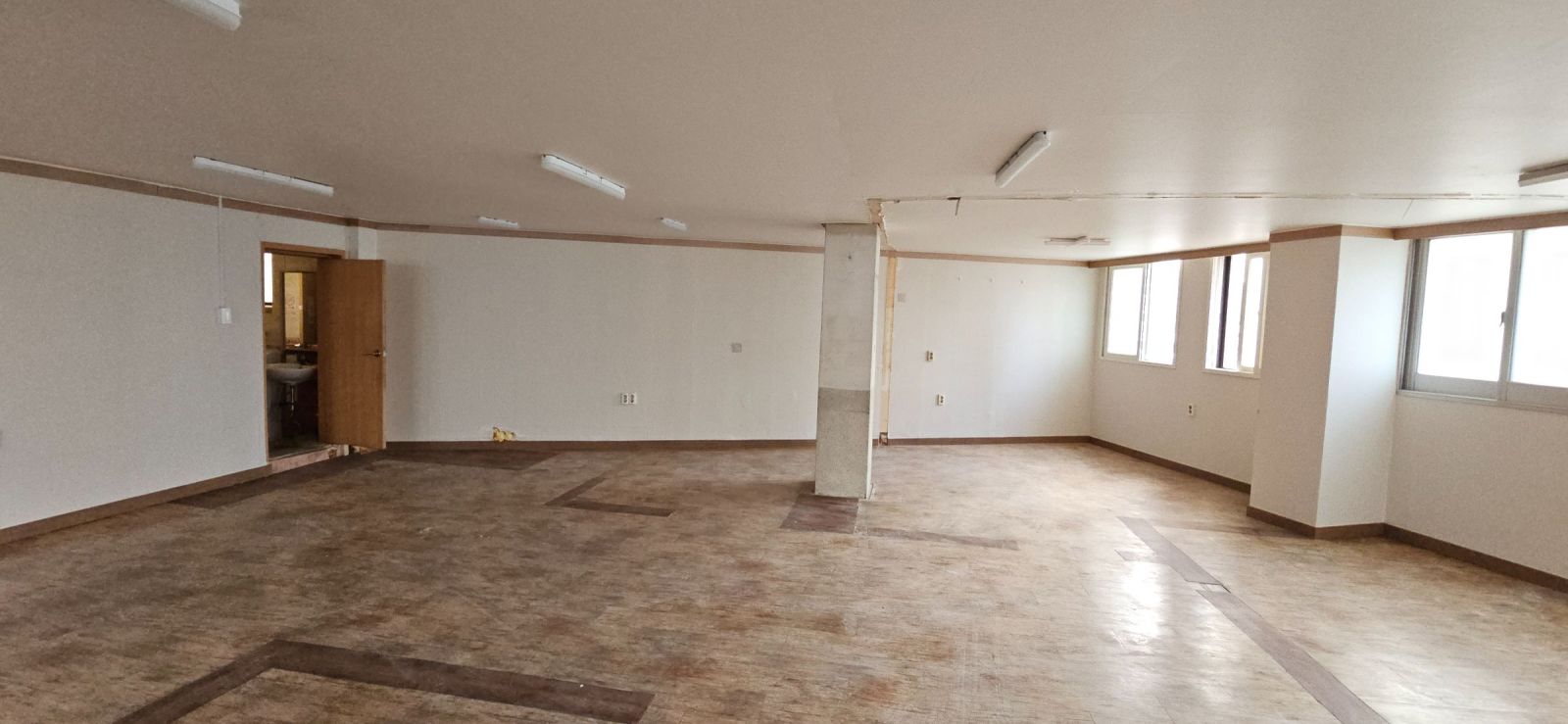 부산광역시 동래구 수안동 사무실 썸네일 3