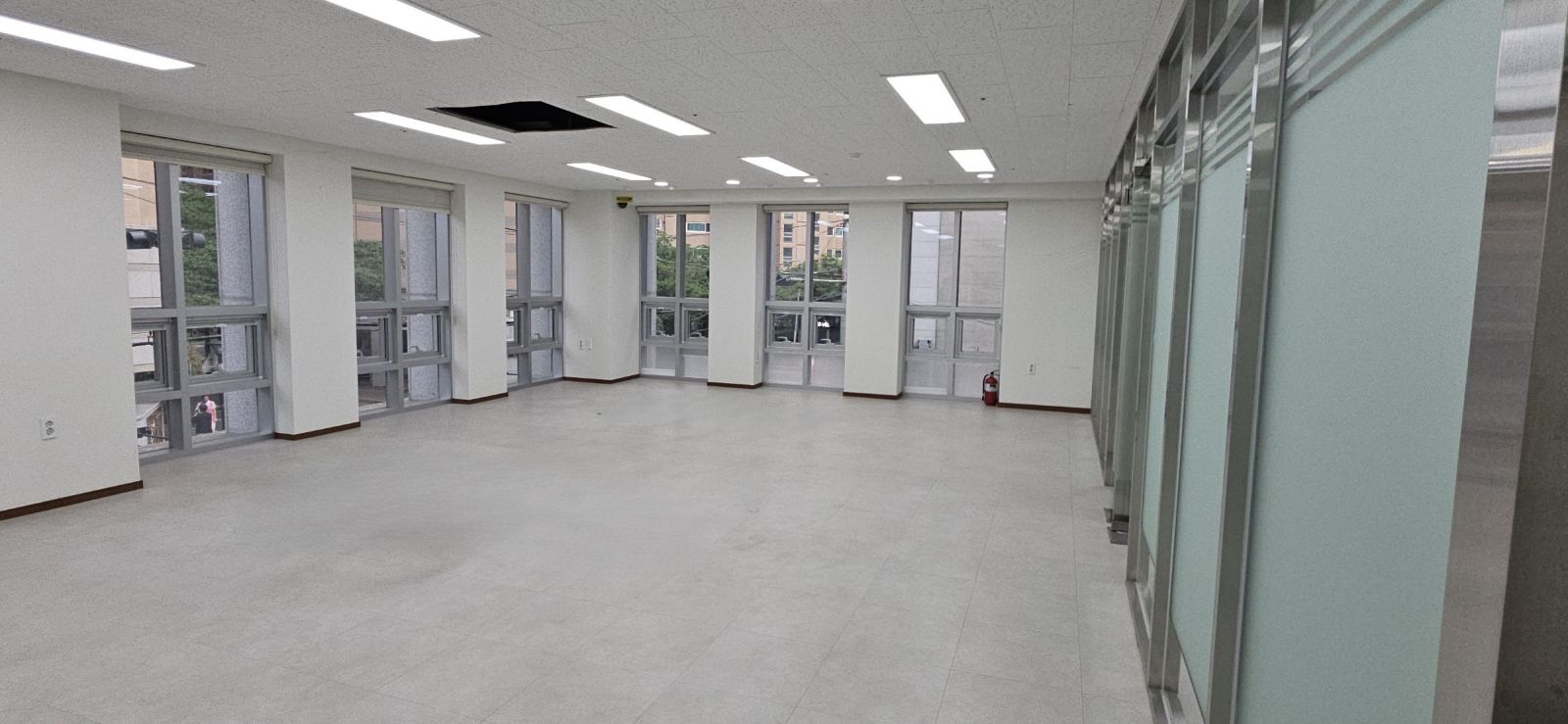 부산광역시 부산진구 전포동 사무실 썸네일 2