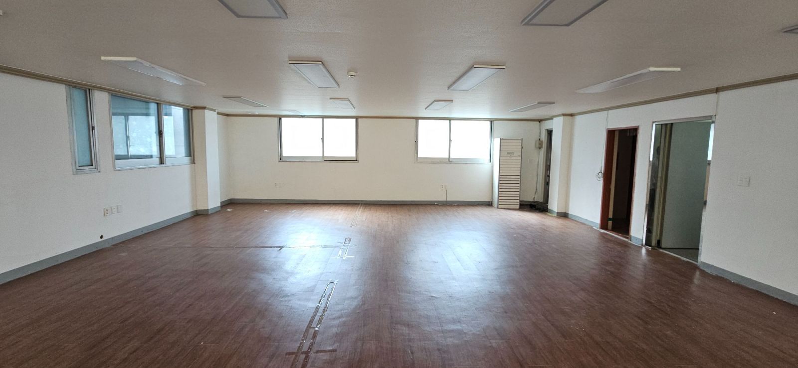 부산광역시 연제구 거제동 사무실 썸네일 2