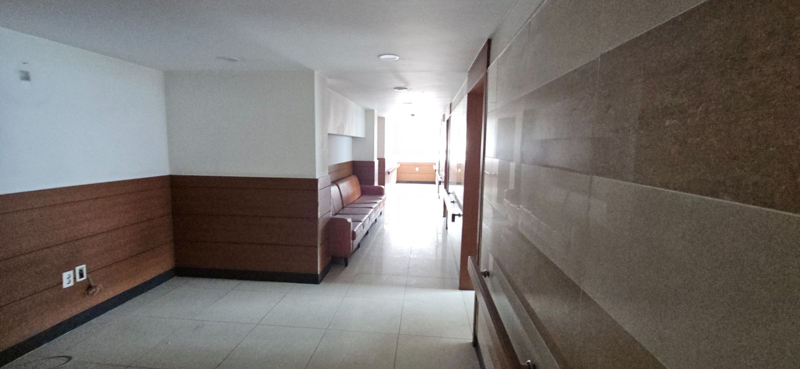 부산광역시 연제구 거제동 상가 썸네일 4