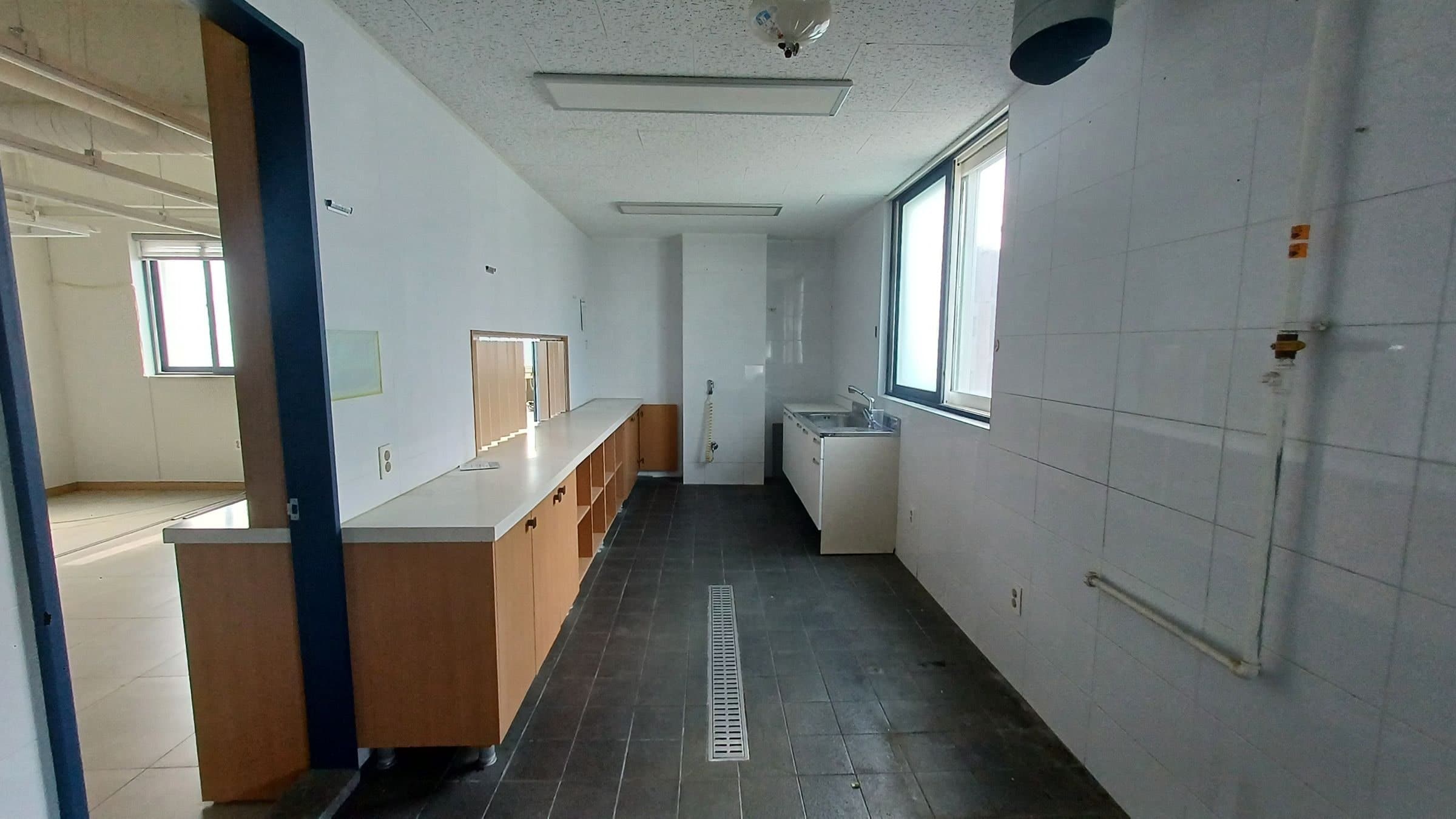 부산광역시 연제구 거제동 사무실 썸네일 9