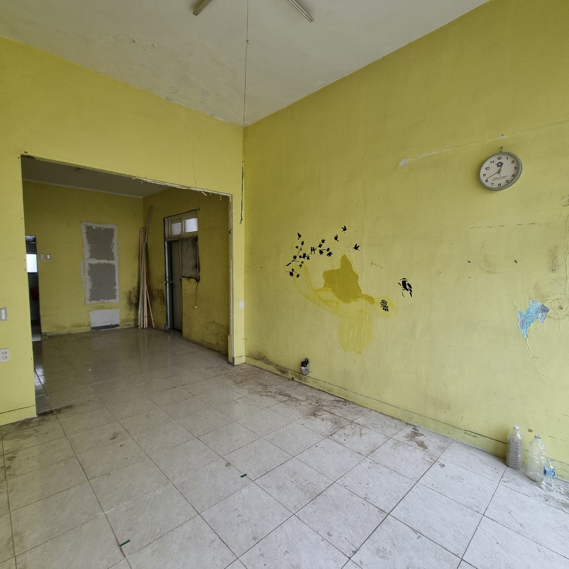 부산광역시 남구 문현동 상가 - 1