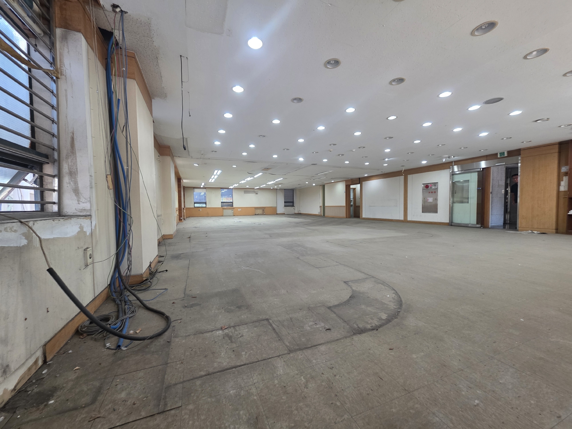 부산광역시 부산진구 범천동 상가 - 1