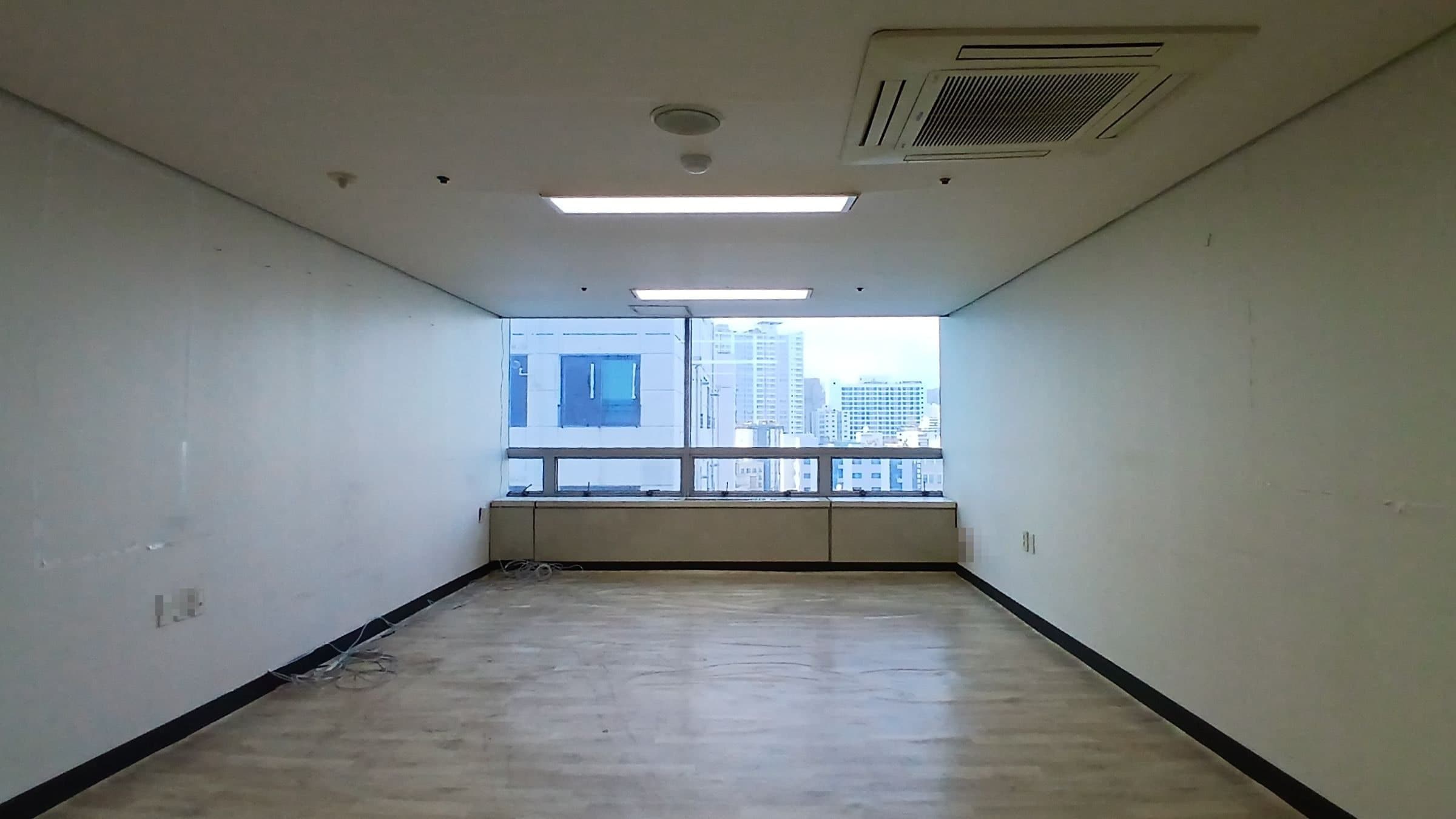 부산광역시 부산진구 부전동 상가 - 1